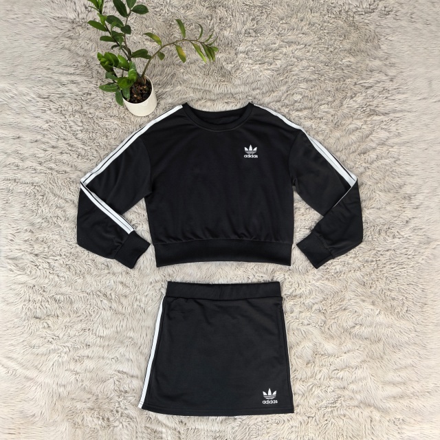 Fashion Embroidery Sport Sweatshirt Top Mini Skirt Set