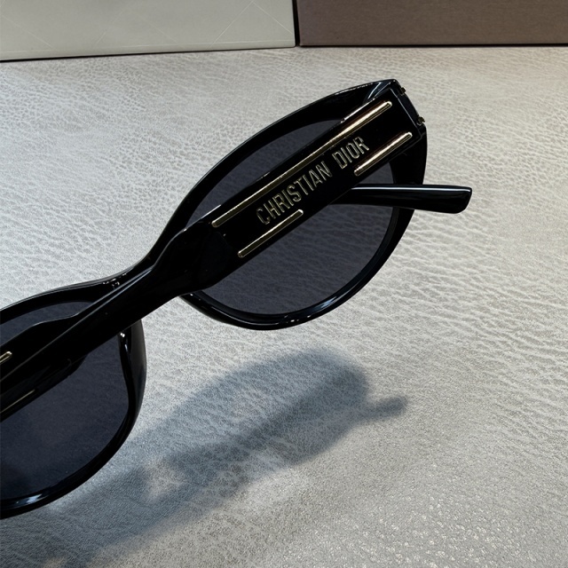 Retro Oval Frame Luxury Glasses