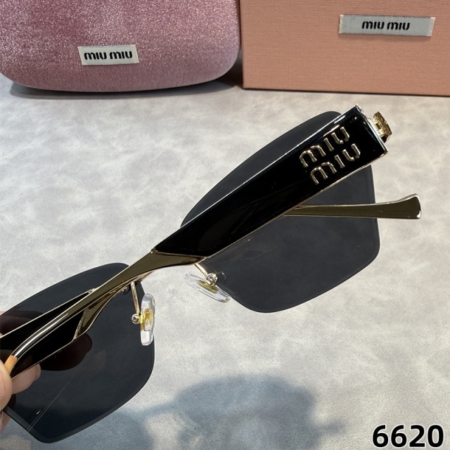 Streetwear Fashion Square Frameless Glasses