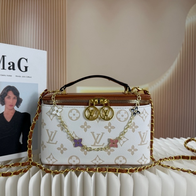 Leather Printed Chained Makeup Bags