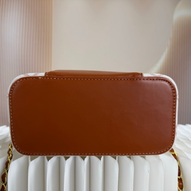 Leather Printed Chained Makeup Bags