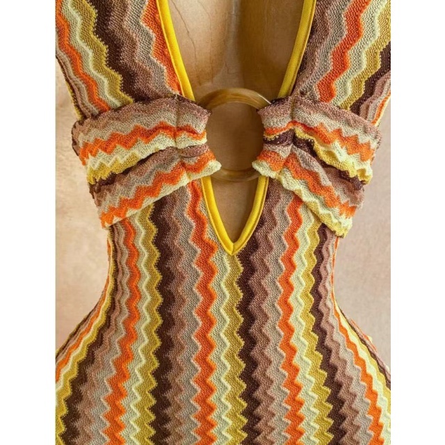 Retro Wavy Stripe Halter-neck Romper