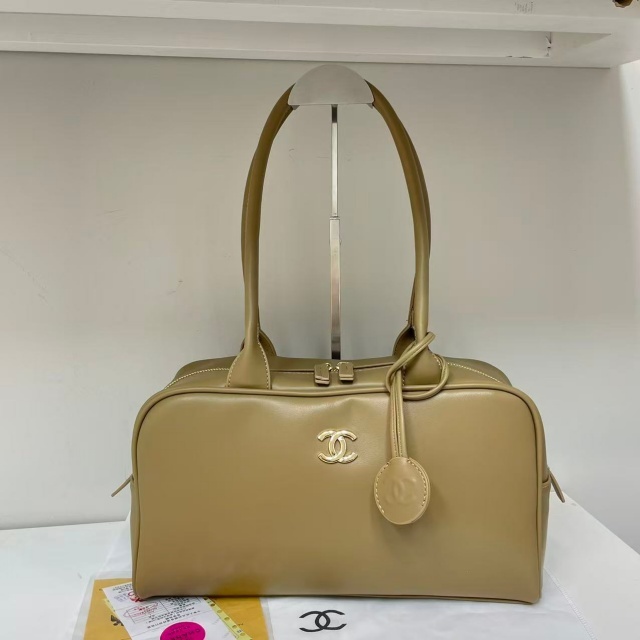 Metal Logo Leather Women Handbags