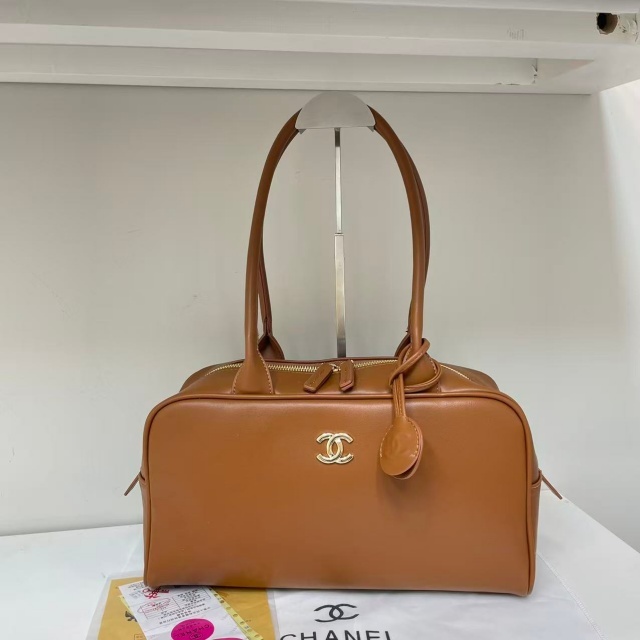 Metal Logo Leather Women Handbags