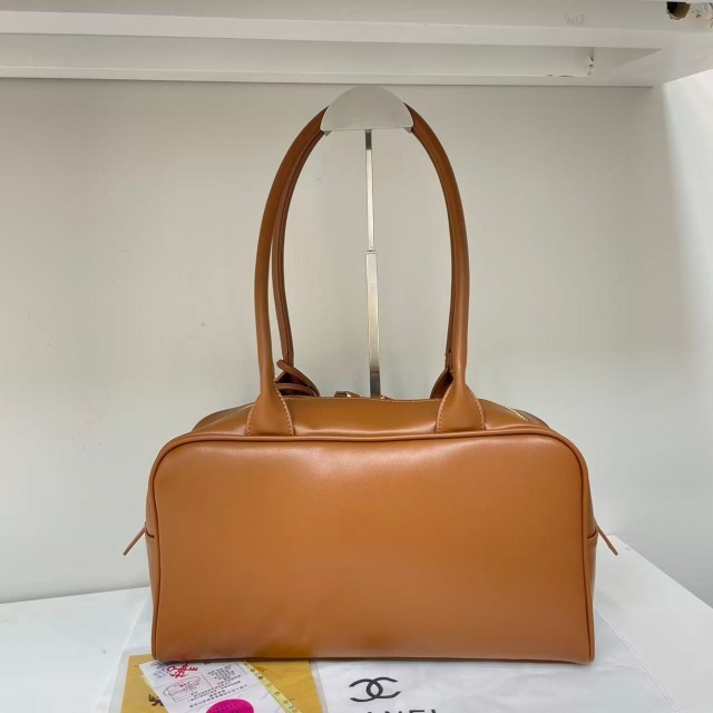 Metal Logo Leather Women Handbags