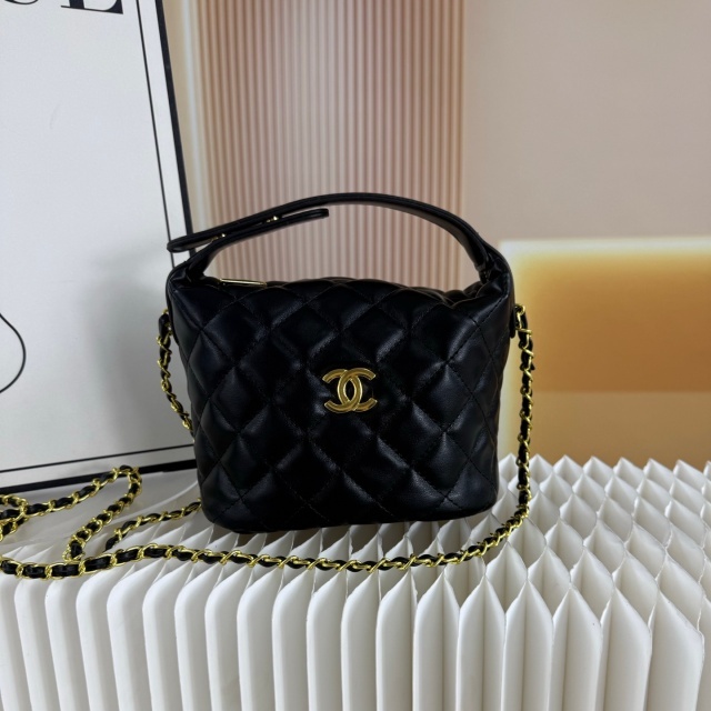 Chained Leather Fashion Women Messenger Bags