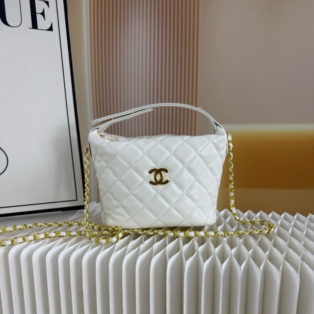 Chained Leather Fashion Women Messenger Bags