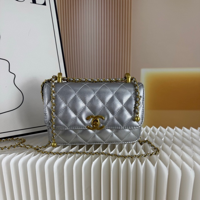 Metal Logo Chained Fashion Messenger Bags