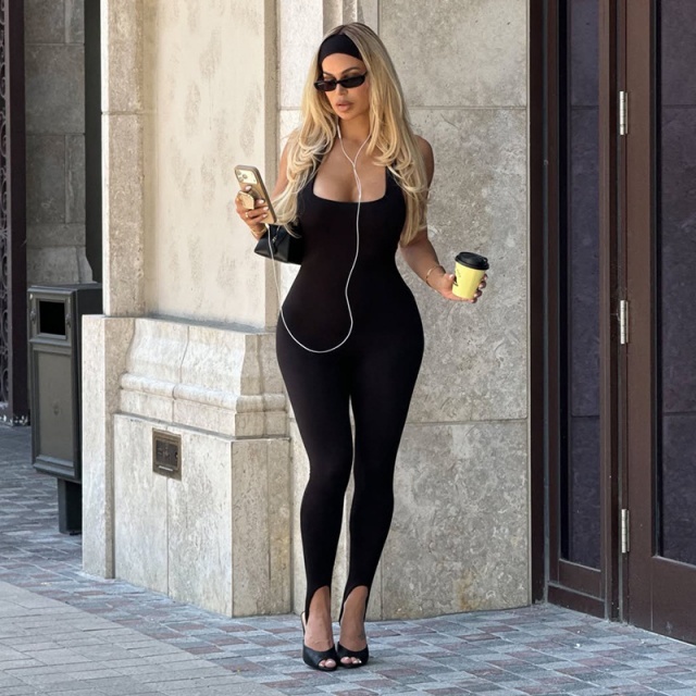 Halter Neck Backless Footed Jumpsuit with Headscarf