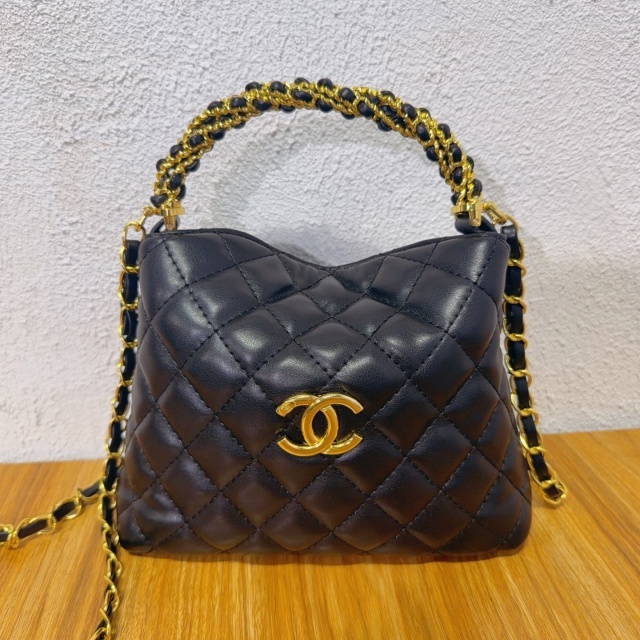 Chained Fashion Women Messenger Bags
