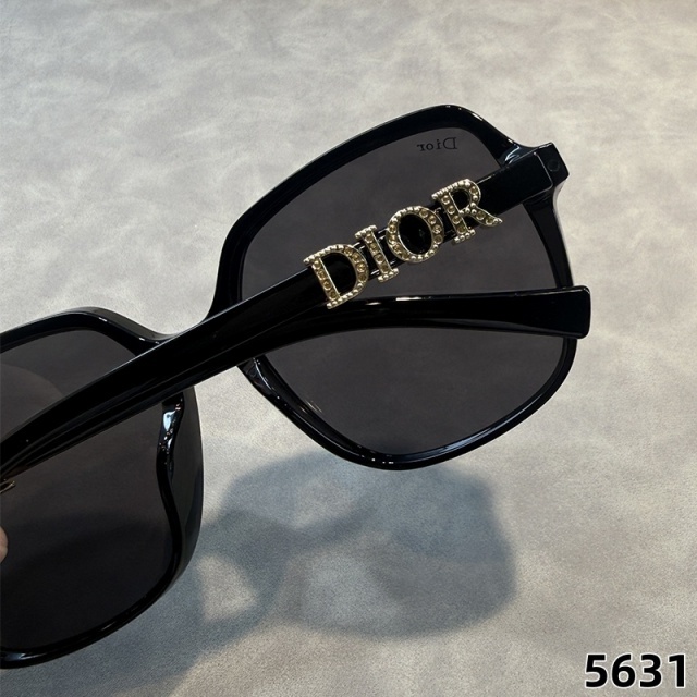 Large Frame Luxury Design Glasses