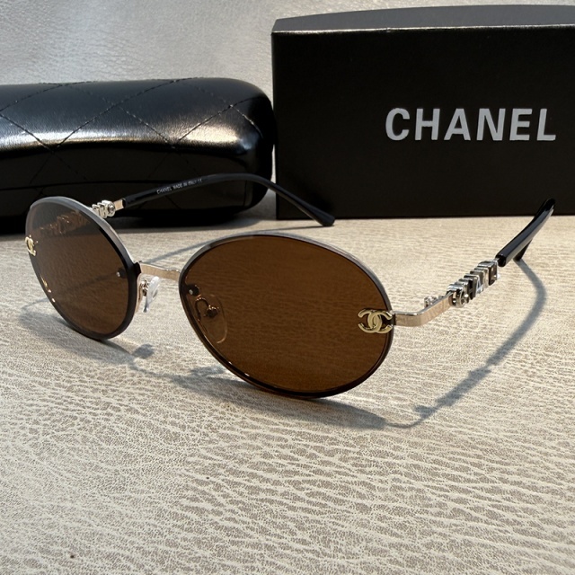 Retro Oval Frame Luxury Design Glasses