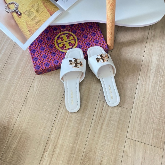 Metal Logo Fashion Women Flat Slides