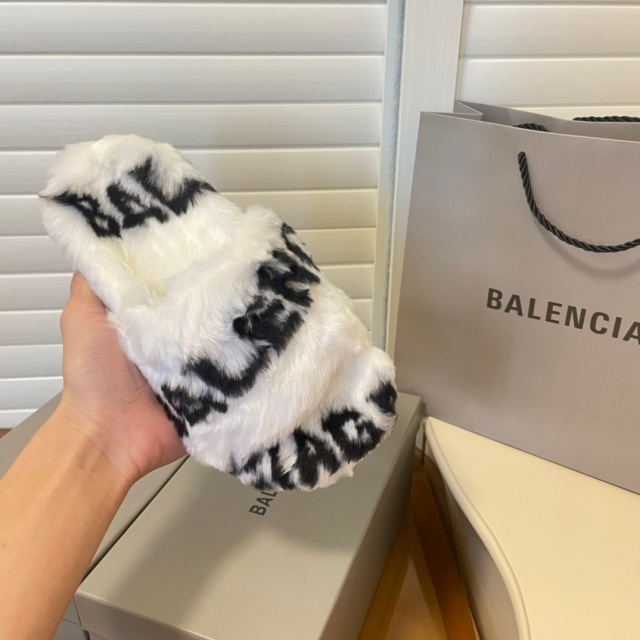 Winter Fashion Unisex Furry Slides