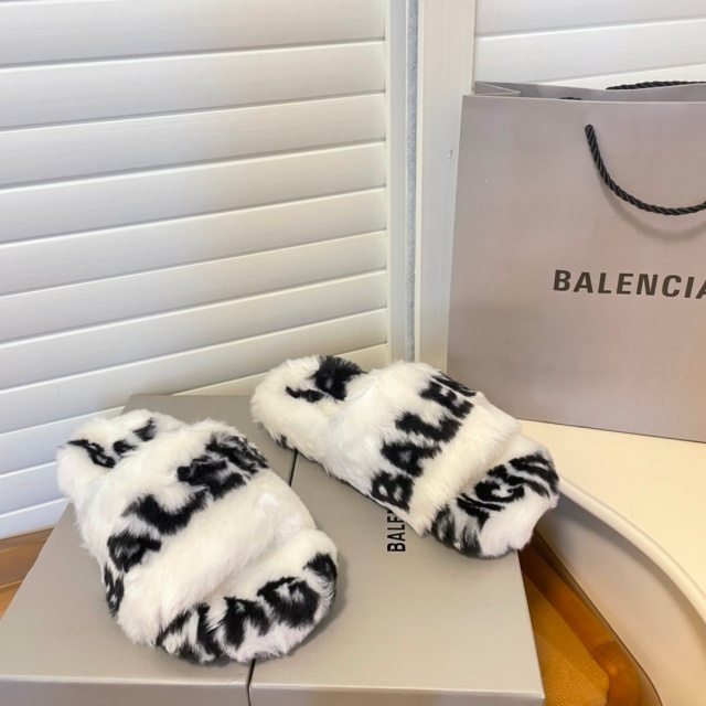 Winter Fashion Unisex Furry Slides