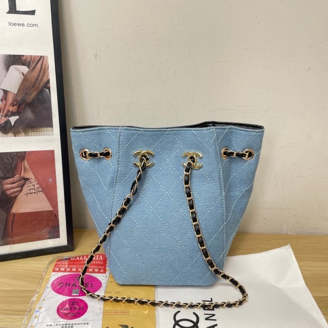 Chained Fashion Women Shoulder Bags