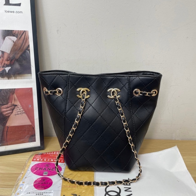 Chained Fashion Women Shoulder Bags