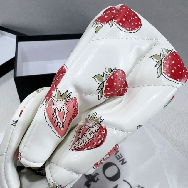 Chained Printed Women Messenger Bags