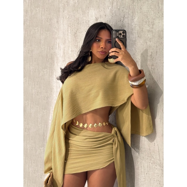 Breathable Off-shoulder Top Tie-up Skirt Set
