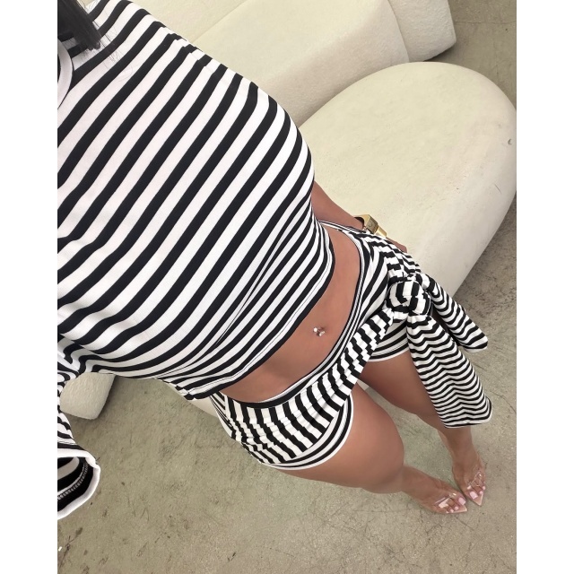 Short Sleeve Cropped Top Striped Fitted Short Set