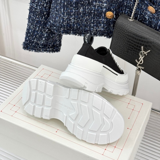 Classic Casual Unisex Thick-soled Sneakers