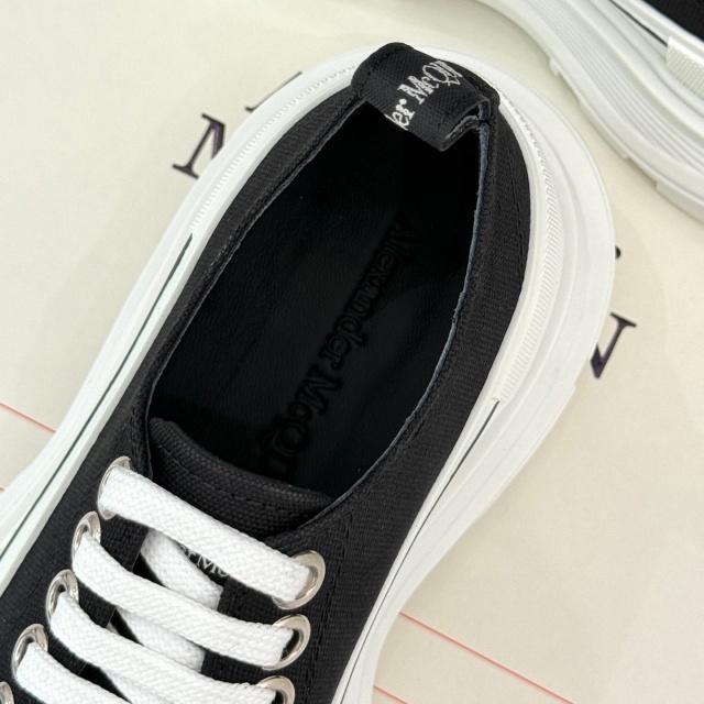 Classic Casual Unisex Thick-soled Sneakers