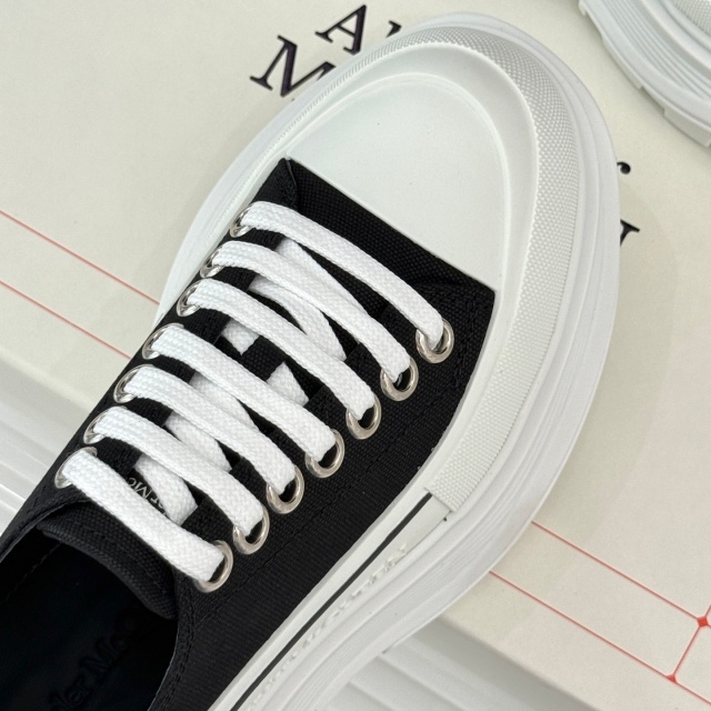 Classic Casual Unisex Thick-soled Sneakers