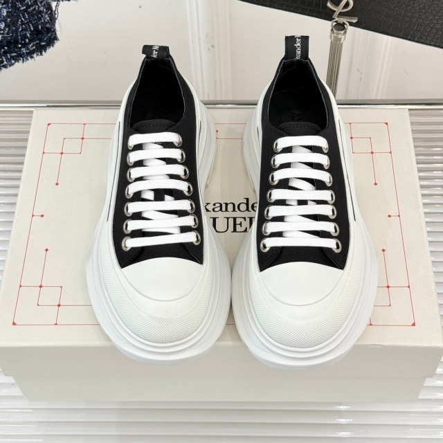 Classic Casual Unisex Thick-soled Sneakers