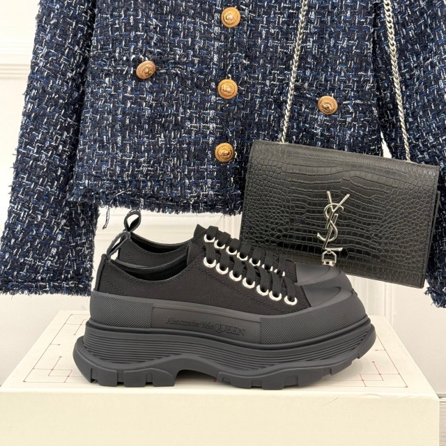 Classic Casual Unisex Thick-soled Sneakers