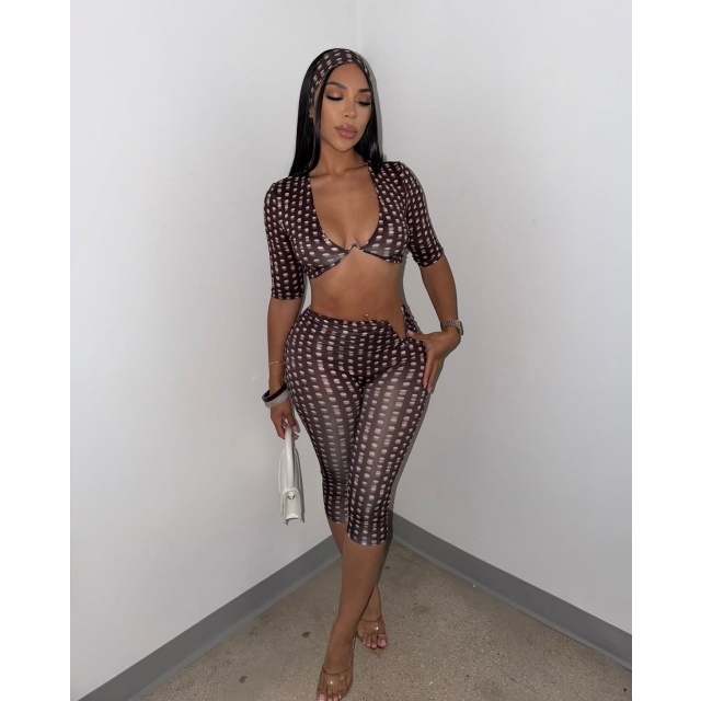 Dots Printed Cropped Top Fitted Midi Pant Set