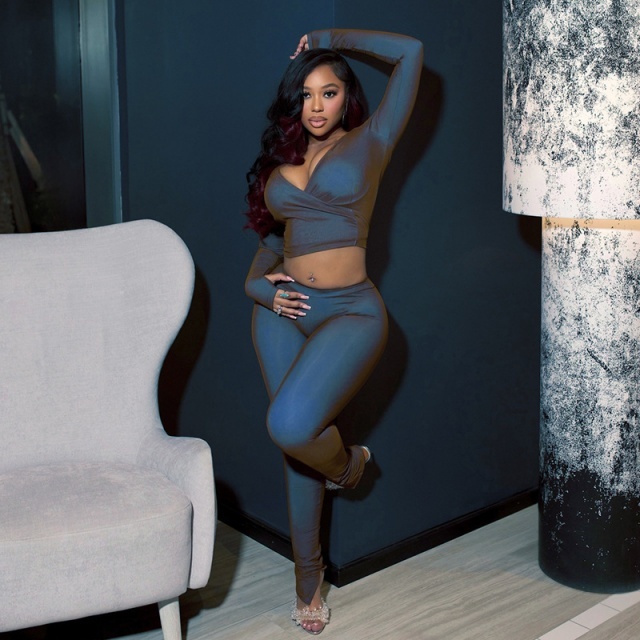 Gradient Long-sleeve V Neck Cropped Top Fitted Pant Set