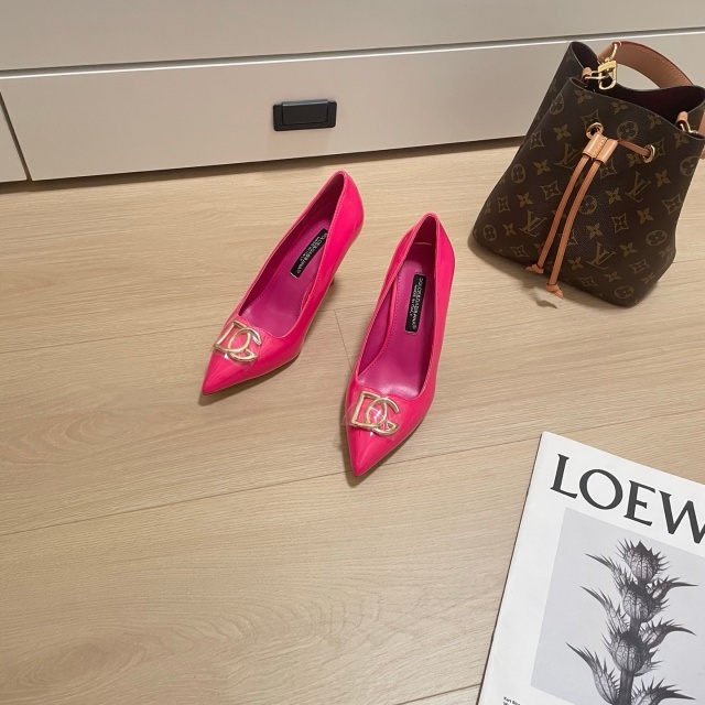 Metal Logo Pointed Toe Sexy High Heels