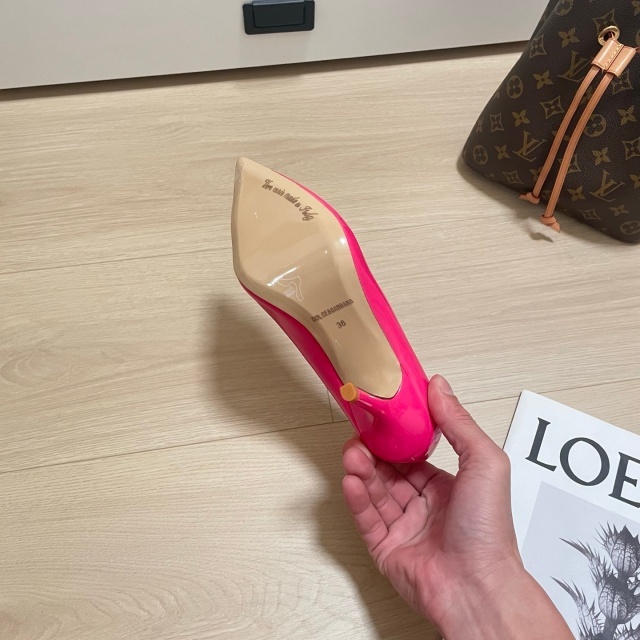 Metal Logo Pointed Toe Sexy High Heels