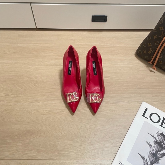 Metal Logo Pointed Toe Sexy High Heels