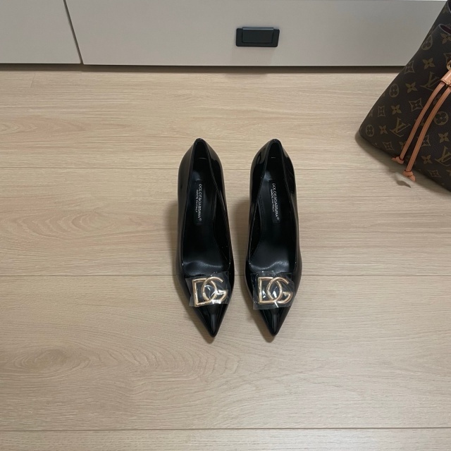 Metal Logo Pointed Toe Sexy High Heels