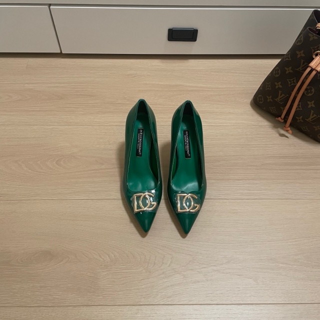 Metal Logo Pointed Toe Sexy High Heels