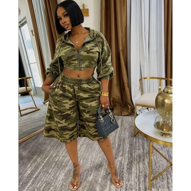 Camo Printed Hooded Zipped-up Top Washed Denim Cropped Pant Set