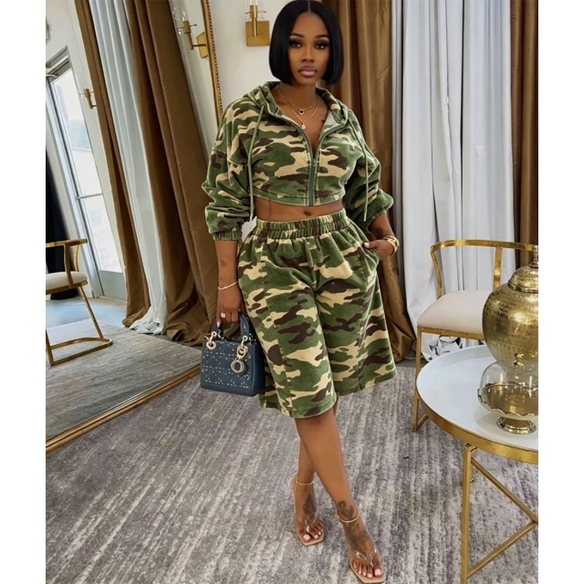 Camo Printed Hooded Zipped-up Top Washed Denim Cropped Pant Set