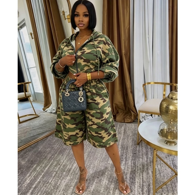 Camo Printed Hooded Zipped-up Top Washed Denim Cropped Pant Set