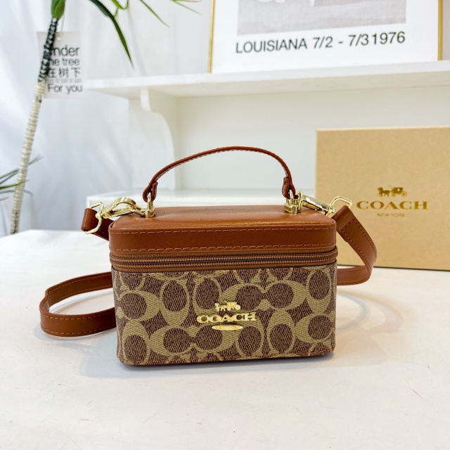 Fashion Metal Logo Women Makeup Bags