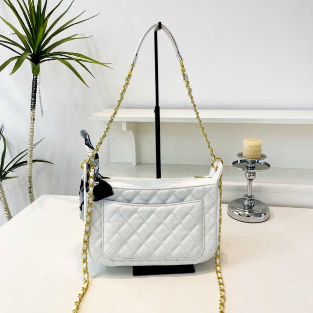 Leather Chained Crossbody Handbags