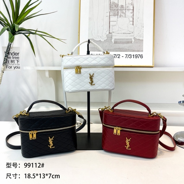 Metal Logo Leather Fashion Makeup Bags