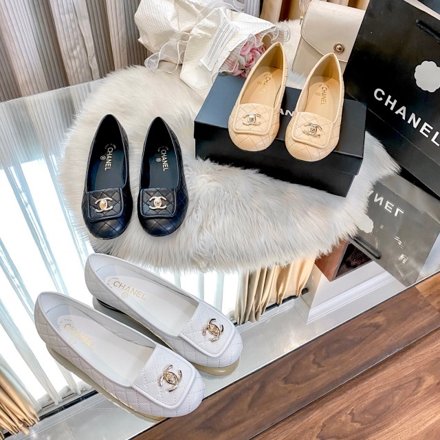 Metal Logo Office Lady Pumps Shoes