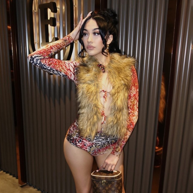 Fur-trimmed Collar Tied-up Top Tight Shorts Set