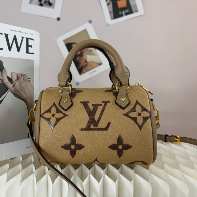 Leather Women Crossbody Handbags