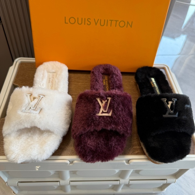 Winter Fashion Women Furry Slides