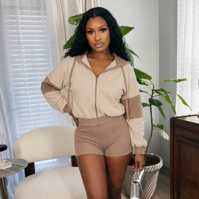 Colorblock Hooded Top Slim Fitted Short Set