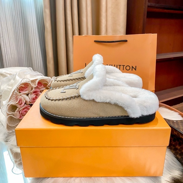 Winter Fashion Couple Furry Slippers