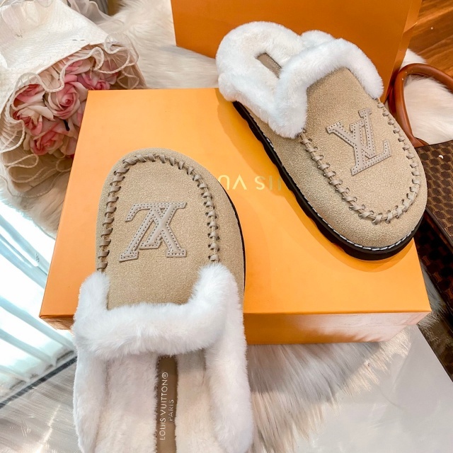 Winter Fashion Couple Furry Slippers