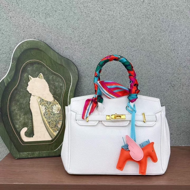 Leather Women Crossbody Handbags
